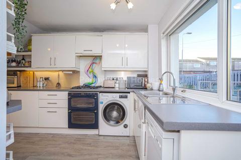 33 Meadside Avenue, Kilbarchan, Johnstone, PA10 2LA
