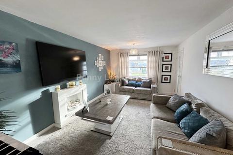 33 Meadside Avenue, Kilbarchan, Johnstone, PA10 2LA