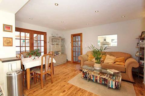 2 bedroom semi-detached house for sale - Oak Hill, Finchfield, Wolverhampton, WV3