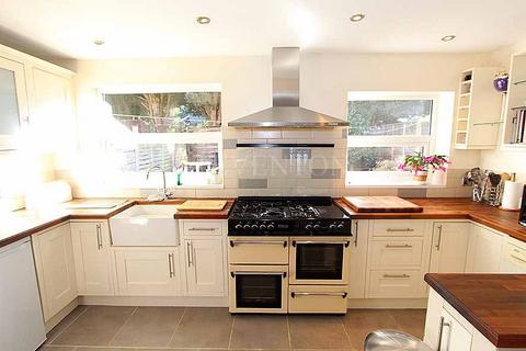 undefined, Oak Hill, Finchfield, Wolverhampton, WV3