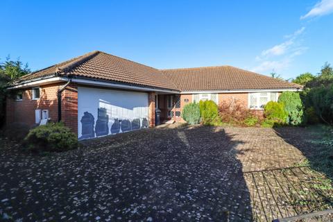 2 bedroom detached bungalow for sale, St Thomas Avenue, Hayling Island