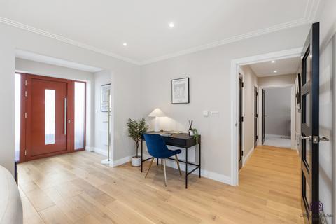 2 bedroom flat for sale, Victoria Street, St. Albans, Hertfordshire, AL1