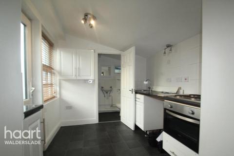 1 bedroom flat to rent, Rushenden Road, Queenborough