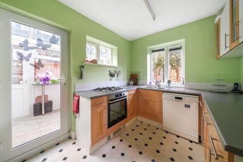 11 Donnington Grove, Southampton, SO17 1RW