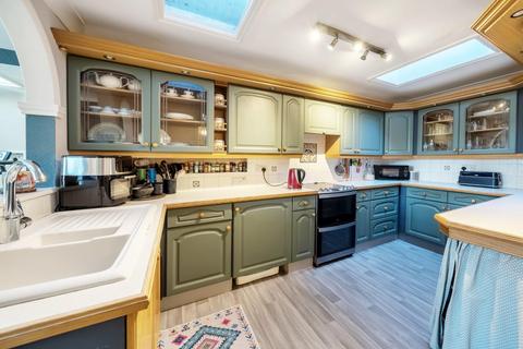 4 bedroom end of terrace house for sale, Queen St, Horncastle, Lincs, LN9 6BD