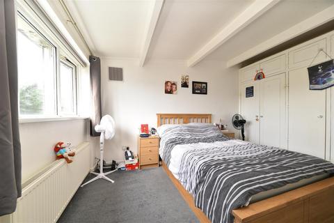 114 Spring Drive, Stevenage, SG2 8BB