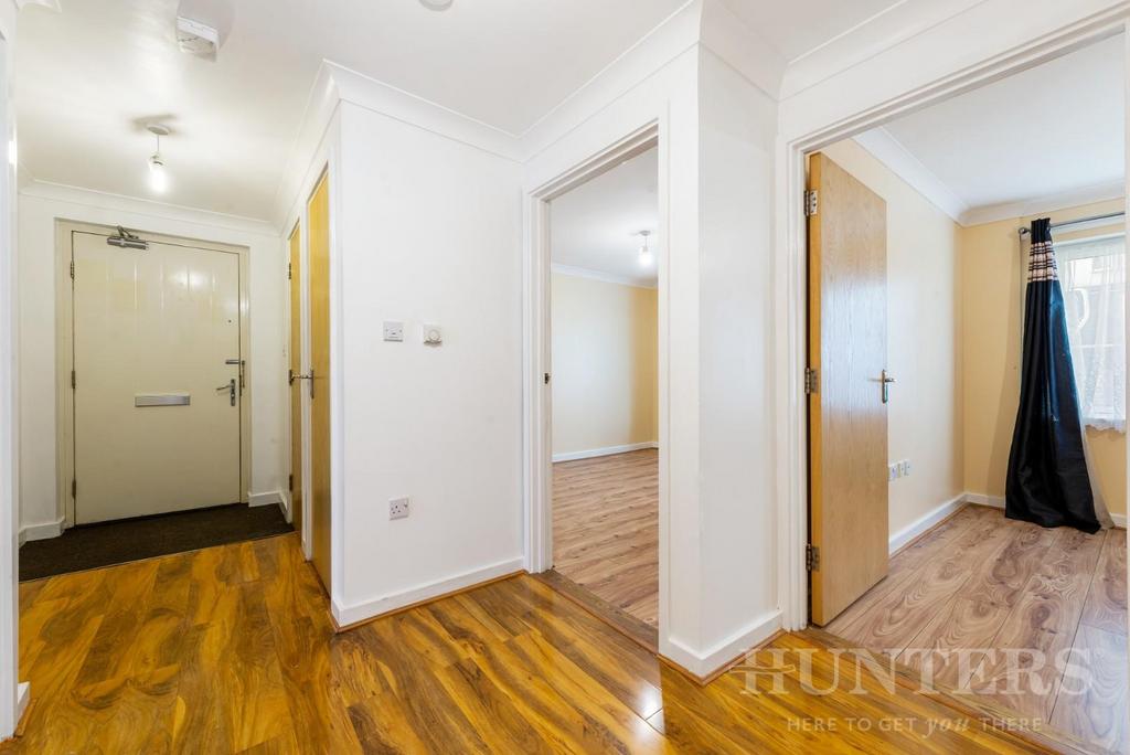 Flat 34, Eileen Lenton Court N15 4 UR-4.jpg