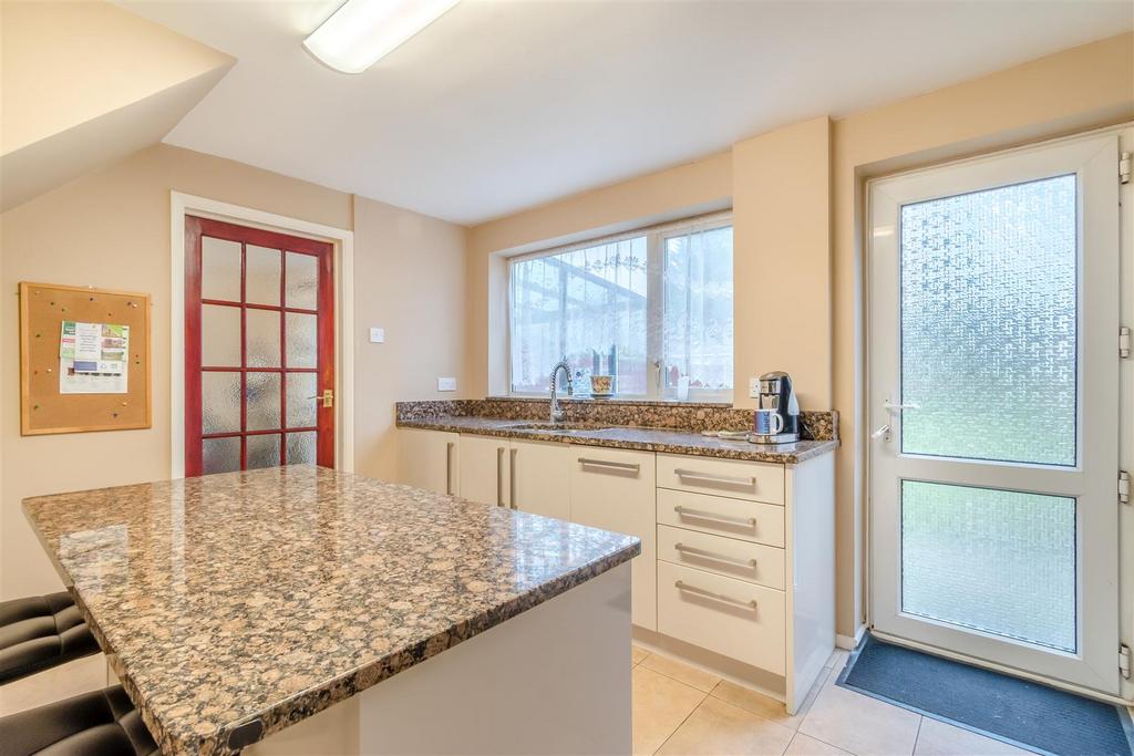 8579473-interior15.jpg