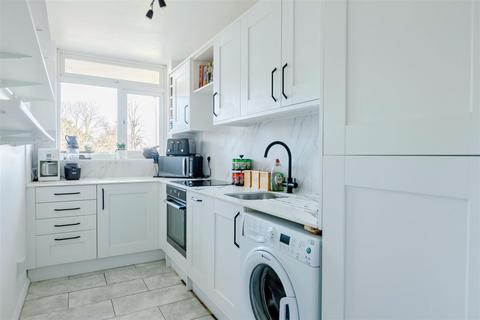 1 bedroom flat for sale, Broadwater Boulevard Flats, Worthing