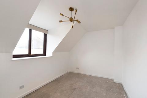 9 Selkirk Drive, Erith, DA8 3QR