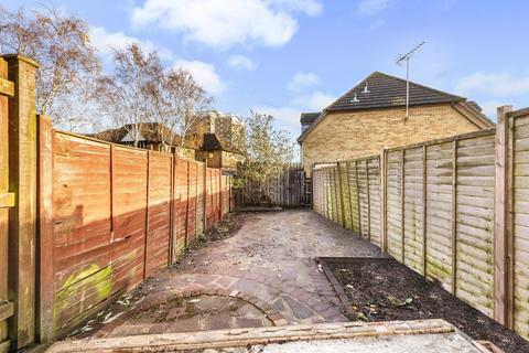 9 Selkirk Drive, Erith, DA8 3QR