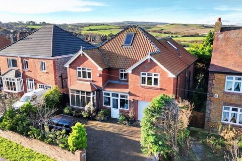 5 bedroom detached house for sale, 3 Love Lane, Whitby