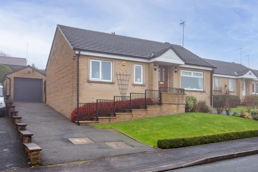 Park Avenue, Liversedge, WF15 3 bed bungalow £300,000
