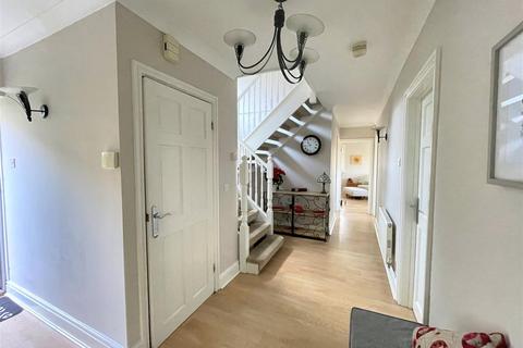 4 bedroom detached house for sale, Cnap Llwyd Road, Morriston, Swansea
