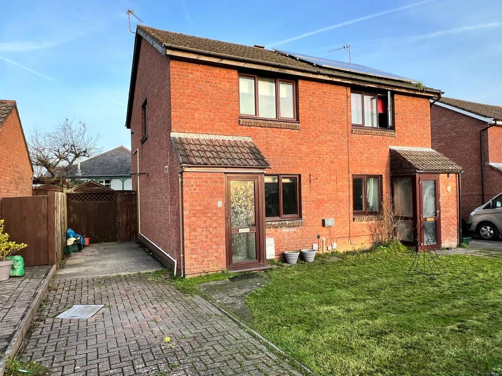 Murlande Way, Rhoose, CF62 2 bed semidetached house for sale £189,950
