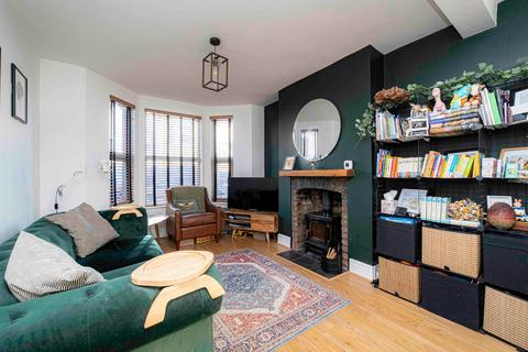 48 Balfour Road, Dover, CT16 2NG