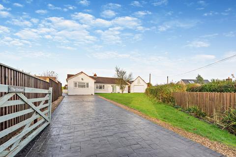 4 bedroom detached bungalow for sale, Cresselly, Kilgetty SA68