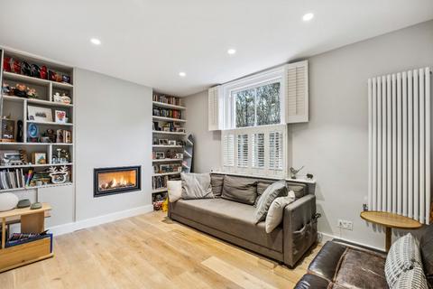 68 Railway Side, London, SW13 0PQ