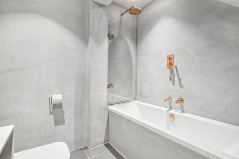 68 Railway Side, London, SW13 0PQ