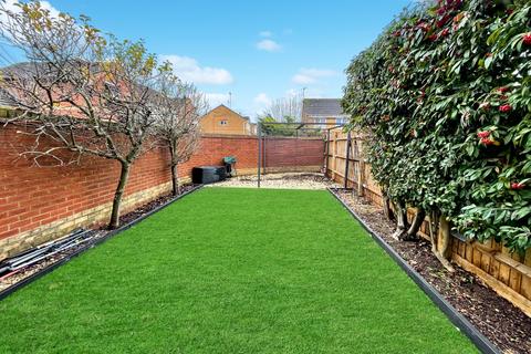 60 Lorimer Close, Luton, LU2 7RL