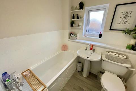 60 Lorimer Close, Luton, LU2 7RL