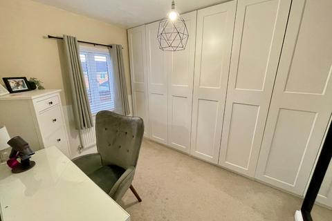 60 Lorimer Close, Luton, LU2 7RL