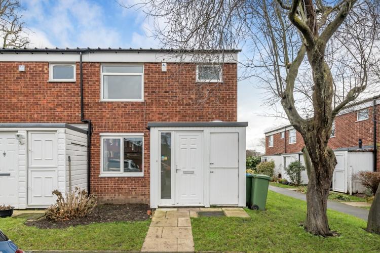 Quaggy Walk Blackheath SE3 3 bed house to rent £2,200 pcm (£508 pw)