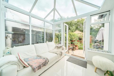 127 Princes Gardens, Acton, London, W3 0LR