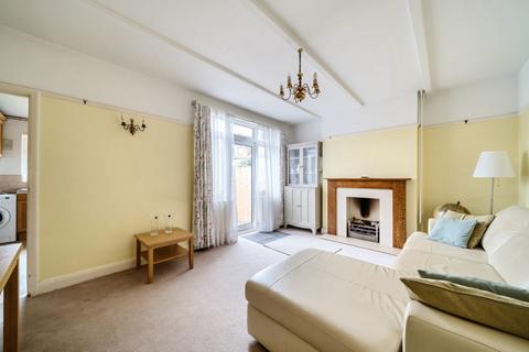 4 Park Drive, London, W3 8NA