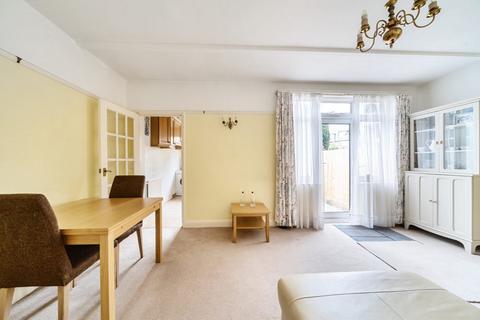4 Park Drive, London, W3 8NA