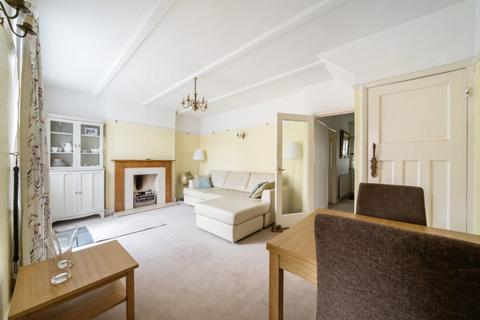 4 Park Drive, London, W3 8NA