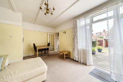 4 Park Drive, London, W3 8NA
