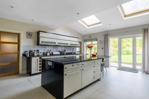 14 Birkdale Road, London, W5 1JZ