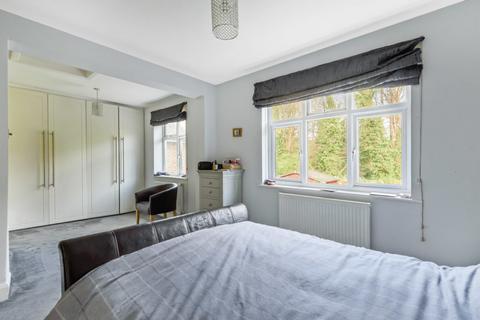 14 Birkdale Road, London, W5 1JZ