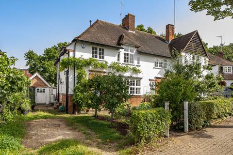 12 Brentham Way, London, W5 1BJ