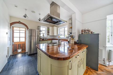 12 Brentham Way, London, W5 1BJ