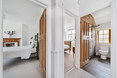 12 Brentham Way, London, W5 1BJ