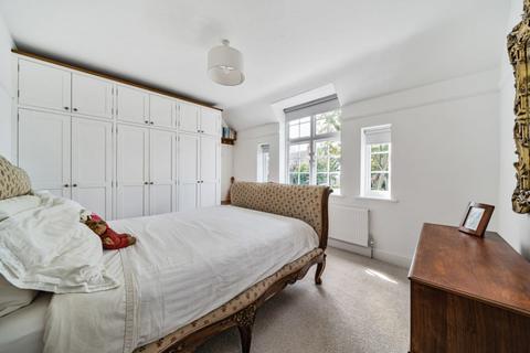 12 Brentham Way, London, W5 1BJ