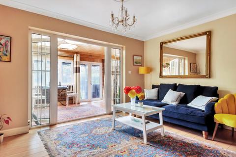4 bedroom semi-detached house for sale, Saxon Drive, West Acton, W3