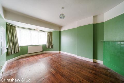 205 Princes Gardens, Acton, London, W3 0LT