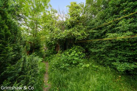 205 Princes Gardens, Acton, London, W3 0LT