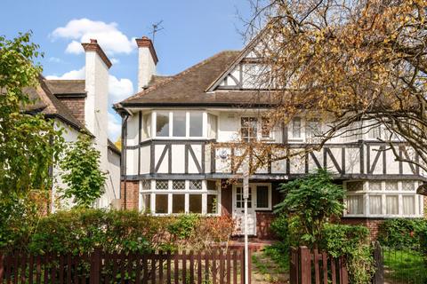 3 Vale Lane, London, W3 0DY