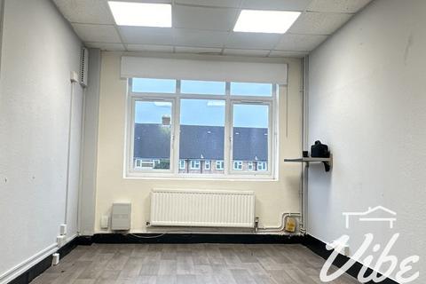 Office to rent - London EN3