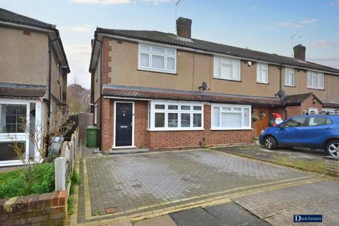 24 Firham Park Avenue, Romford, RM3 0SJ