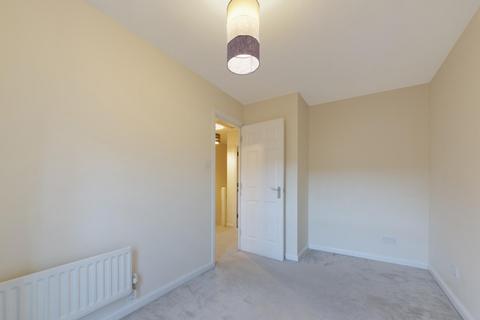 8 De Quincey Mews, London, E16 1SU