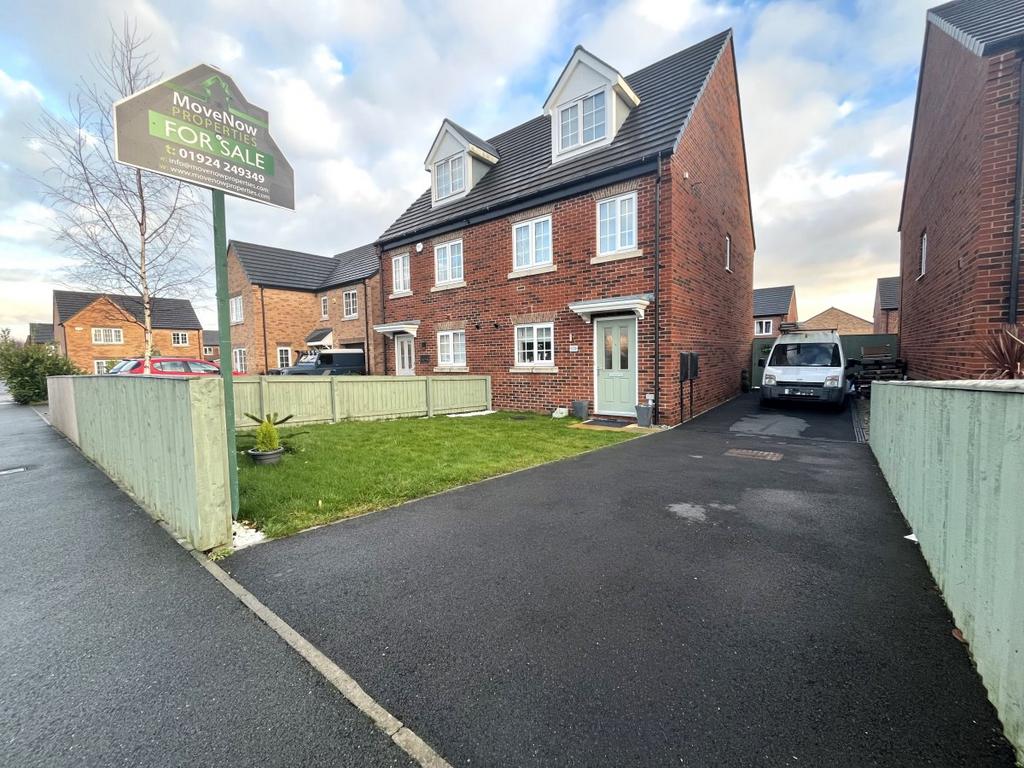 Benson Lane, Normanton 3 bed semidetached house for sale £240,000