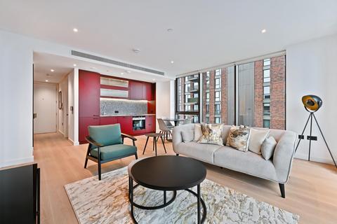 2 bedroom apartment to rent, The Modern, Embassy Gardens, London, SW11