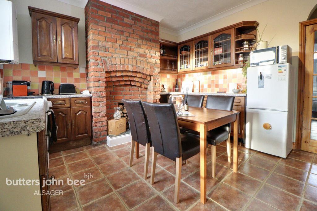 Sandbach Road, Rode Heath 2 bed cottage for sale £160,000