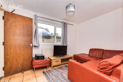 5 bedroom semi-detached house to rent, Hillside, East Sussex BN2