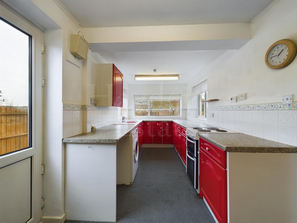 Hales Park Bewdley DY12 2HU 2 bed semidetached bungalow for sale £